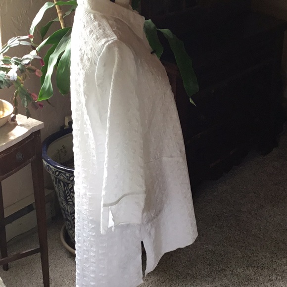 NWOT Chico’s Travelers Collection Top - Picture 3 of 6